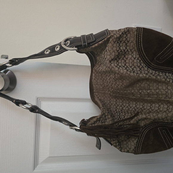 Coach Brown Shoulder Bag with Textured Design - Picture 1 of 3